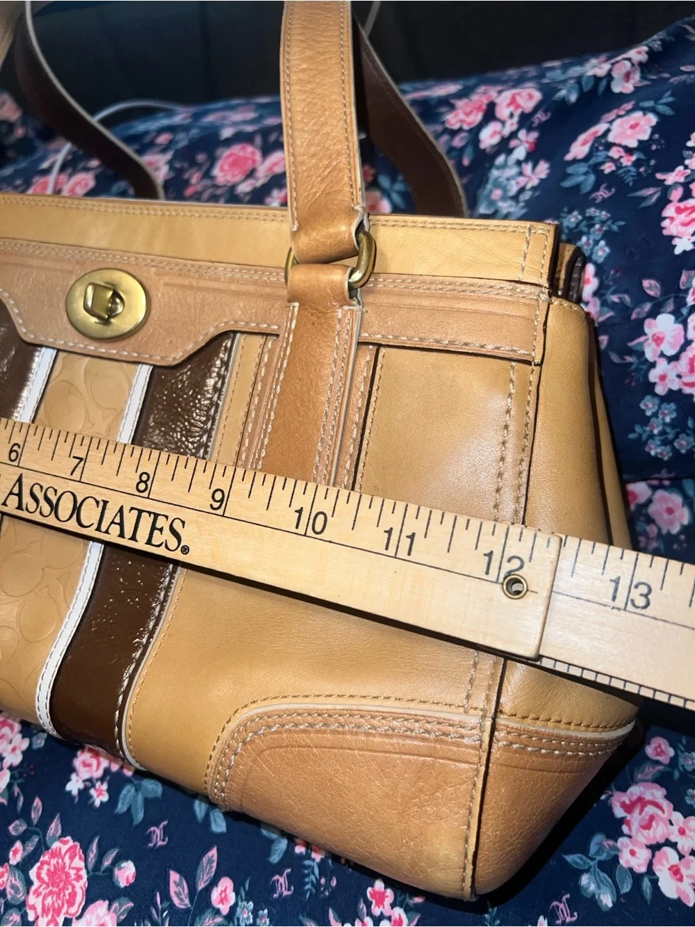 Vintage Coach Hampton signature stripe satchel No11609